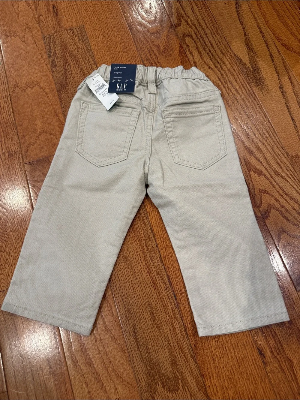 GAP soft beige